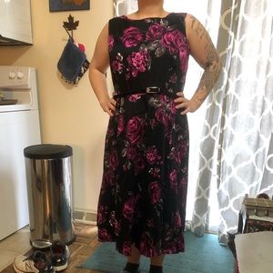 Lady Vintage Size 18 floral Dress